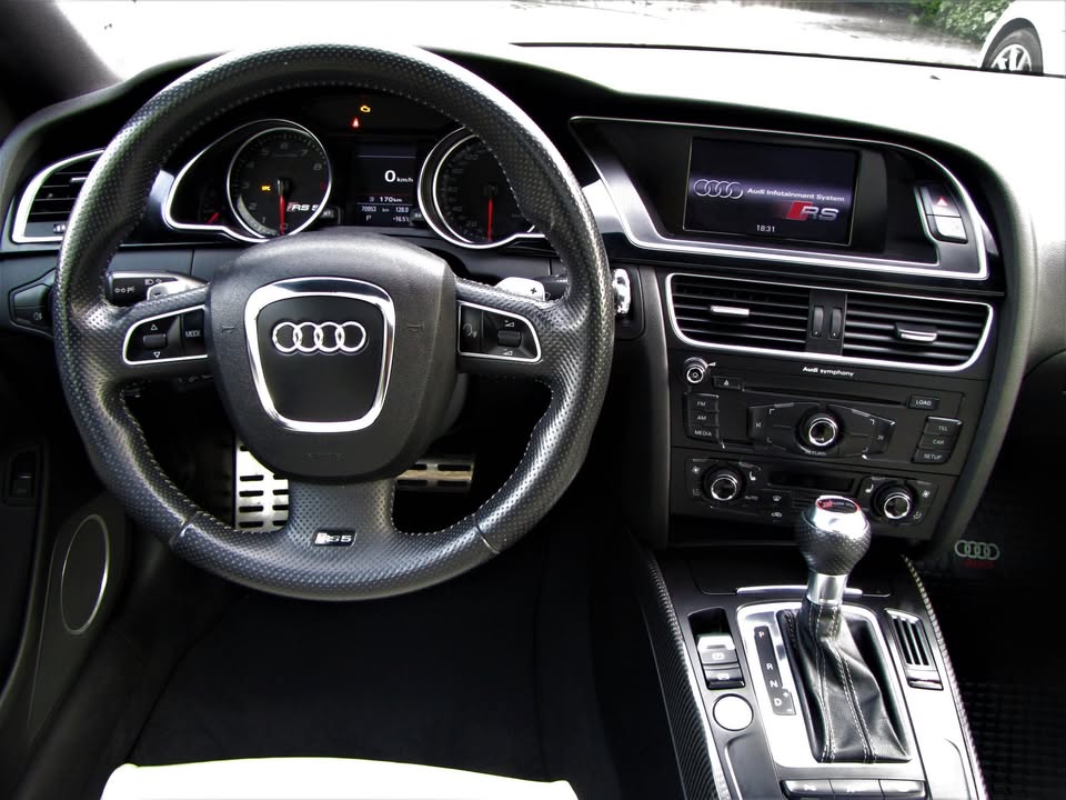 VENDIDO - AUDI RS5