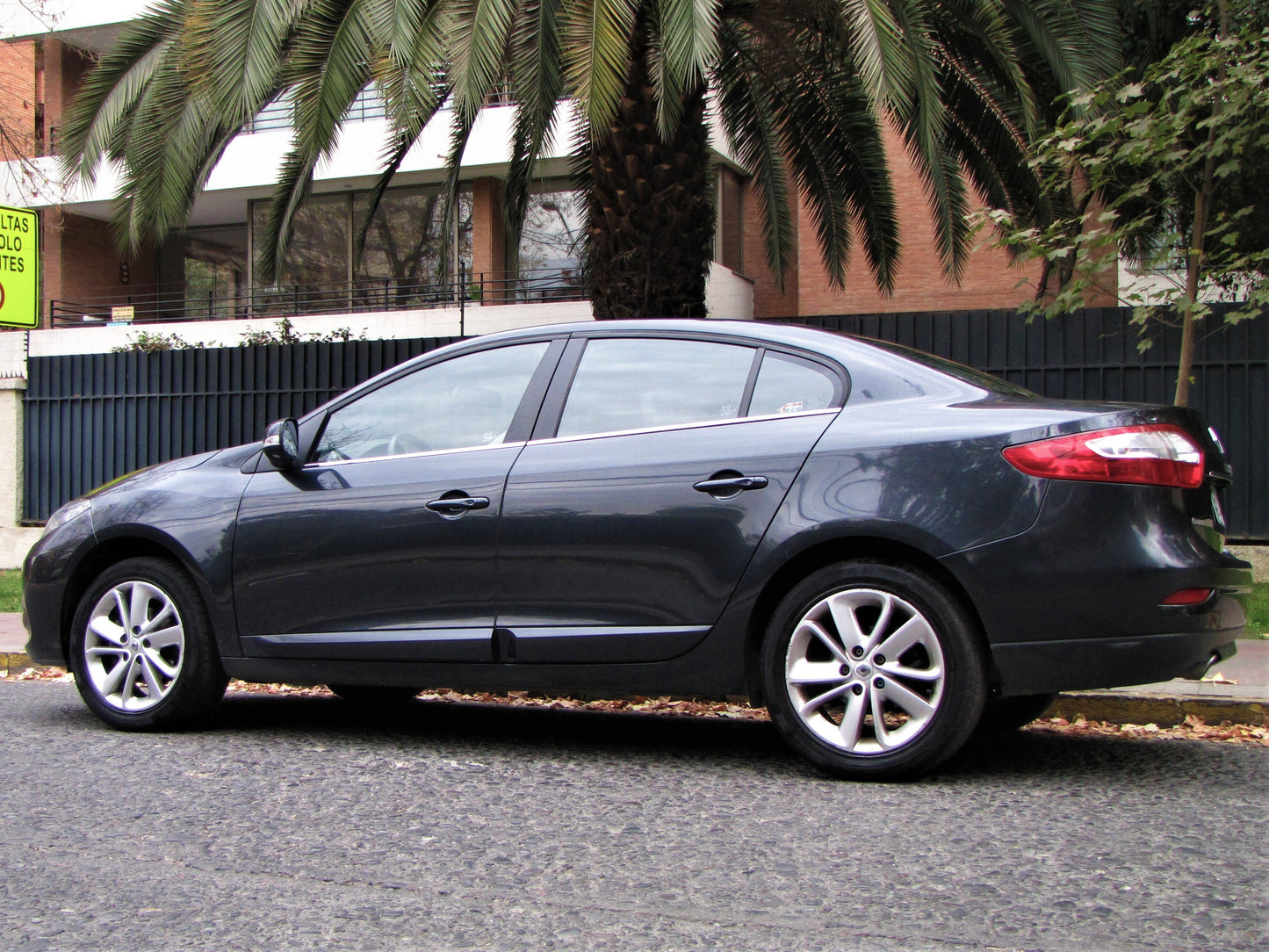 VENDIDO - Renault New Fluence